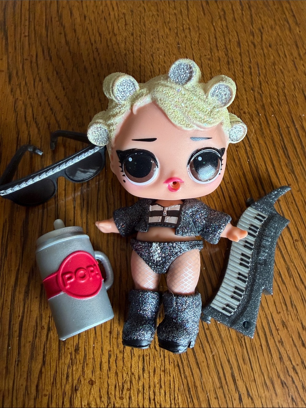 Goo-Goo Queen L.O.L. Surprise! Glitter Remix Rock Series